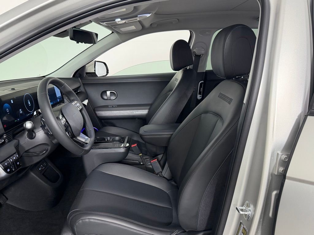 Used 2026 Gold Hyundai Limited image 19