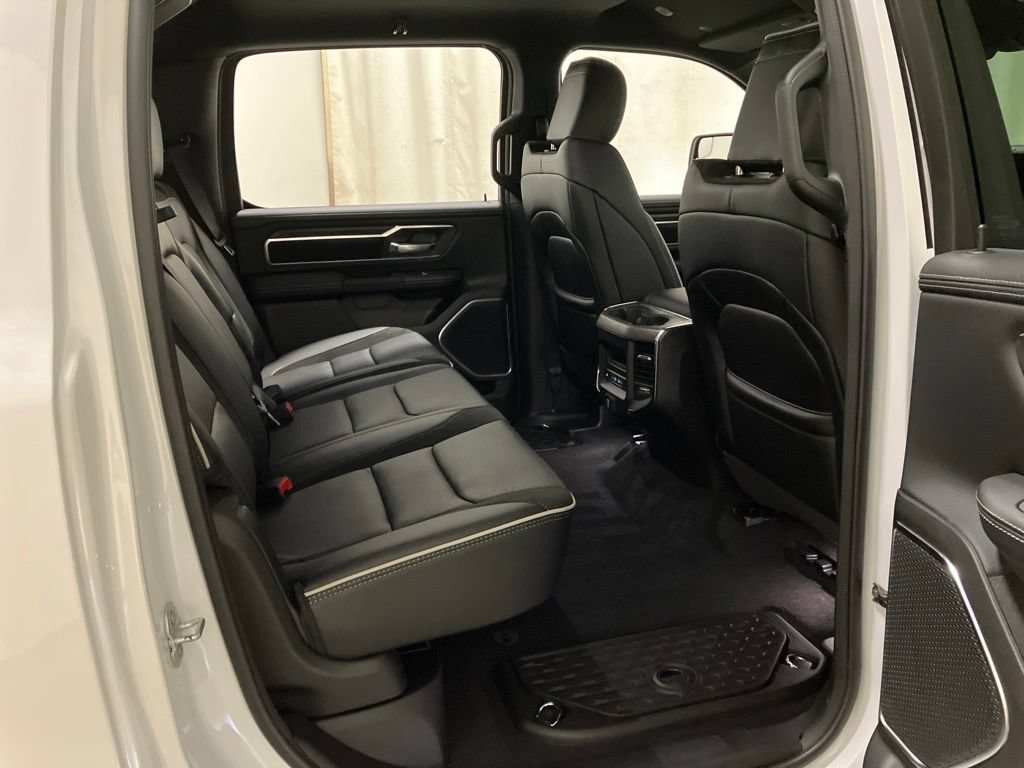 New 2026 Ivory White Tri-Coat Pearl-Coat Exterior Paint RAM Laramie image 21