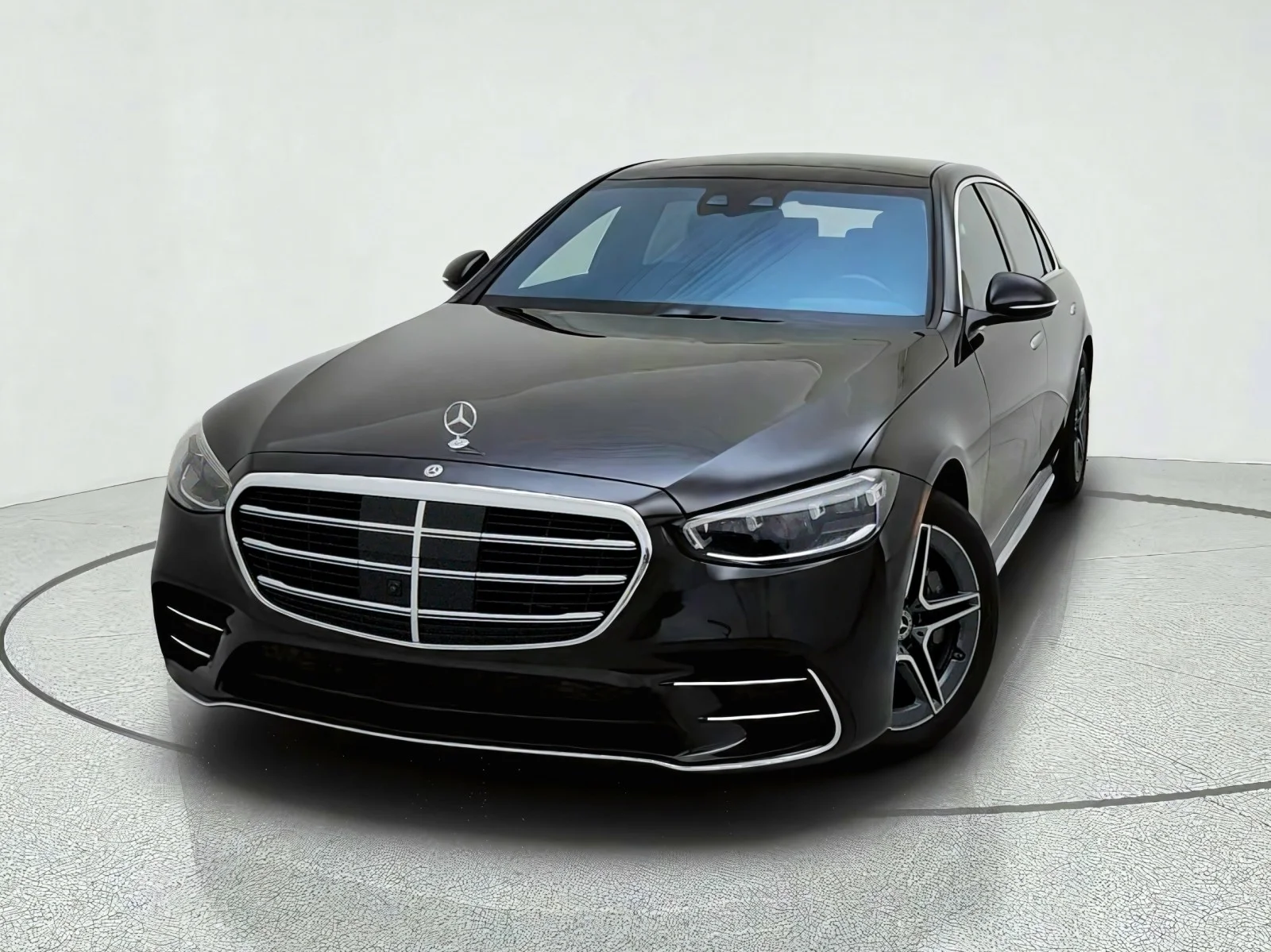 Certified Used 2025 Obsidian Black Metallic Mercedes-Benz S 500 image 2