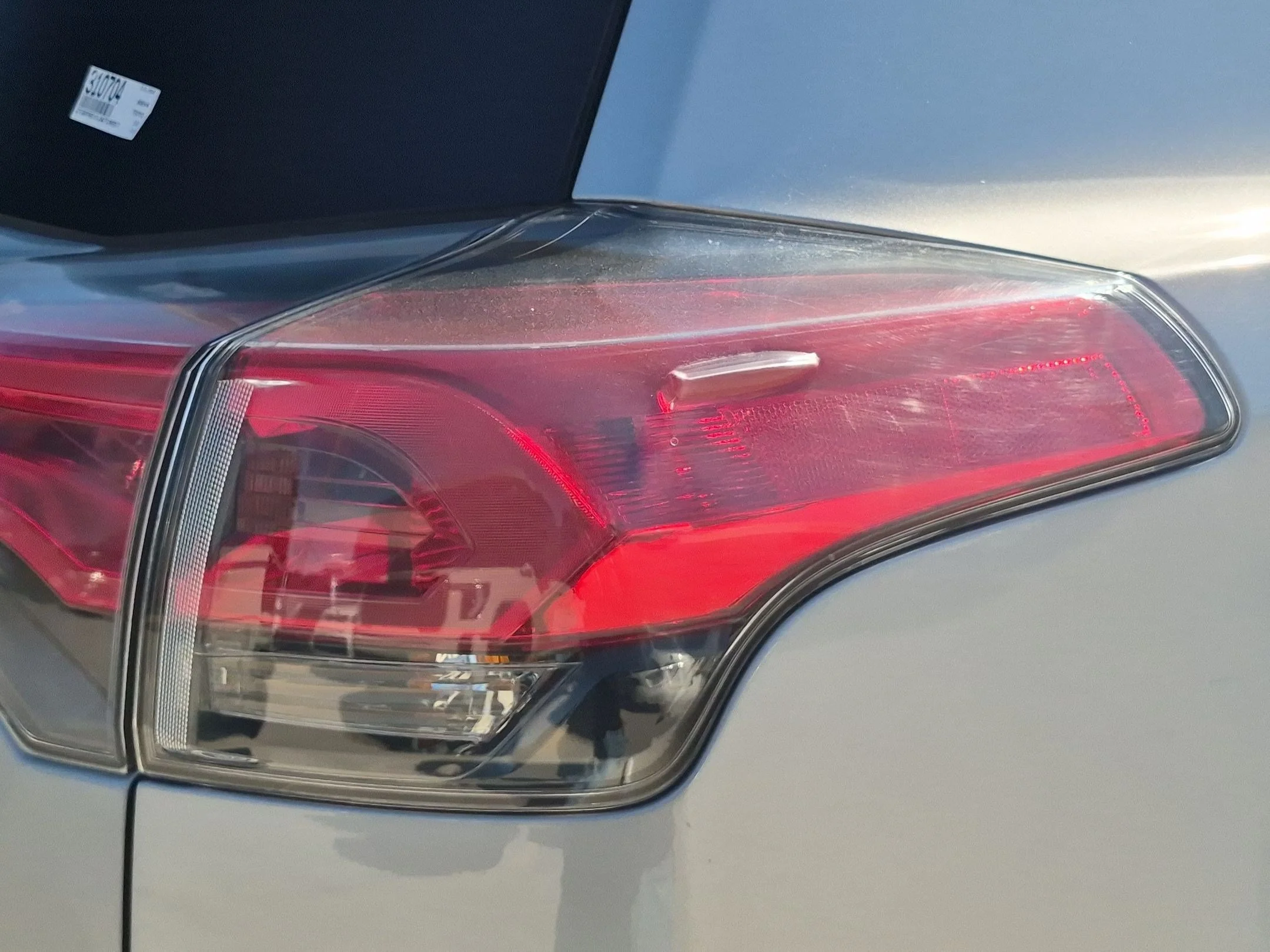 Used 2018 Silver Sky Metallic Toyota XLE image 11
