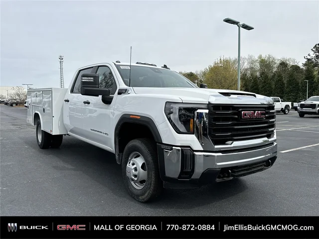 2025 GMC Sierra 3500 HD Chassis Cab Pro