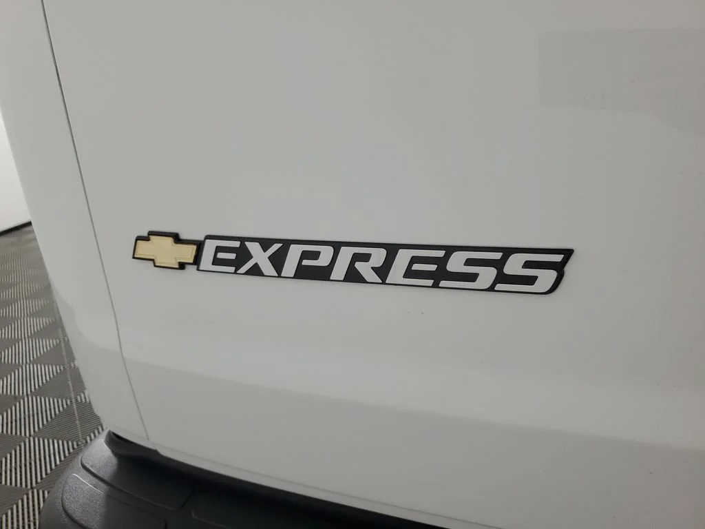 2025 Chevrolet Express Cargo Work Van - Photo 30