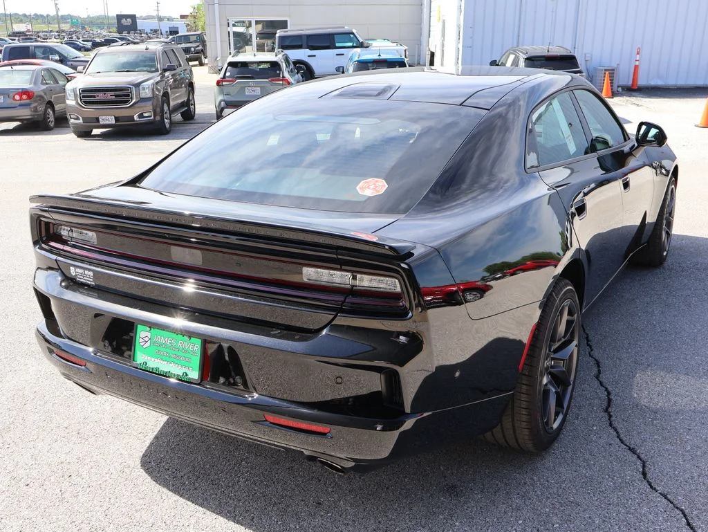 New 2026 Diamond Black Crystal Pearlcoat Dodge R/T Scat Pack image 5