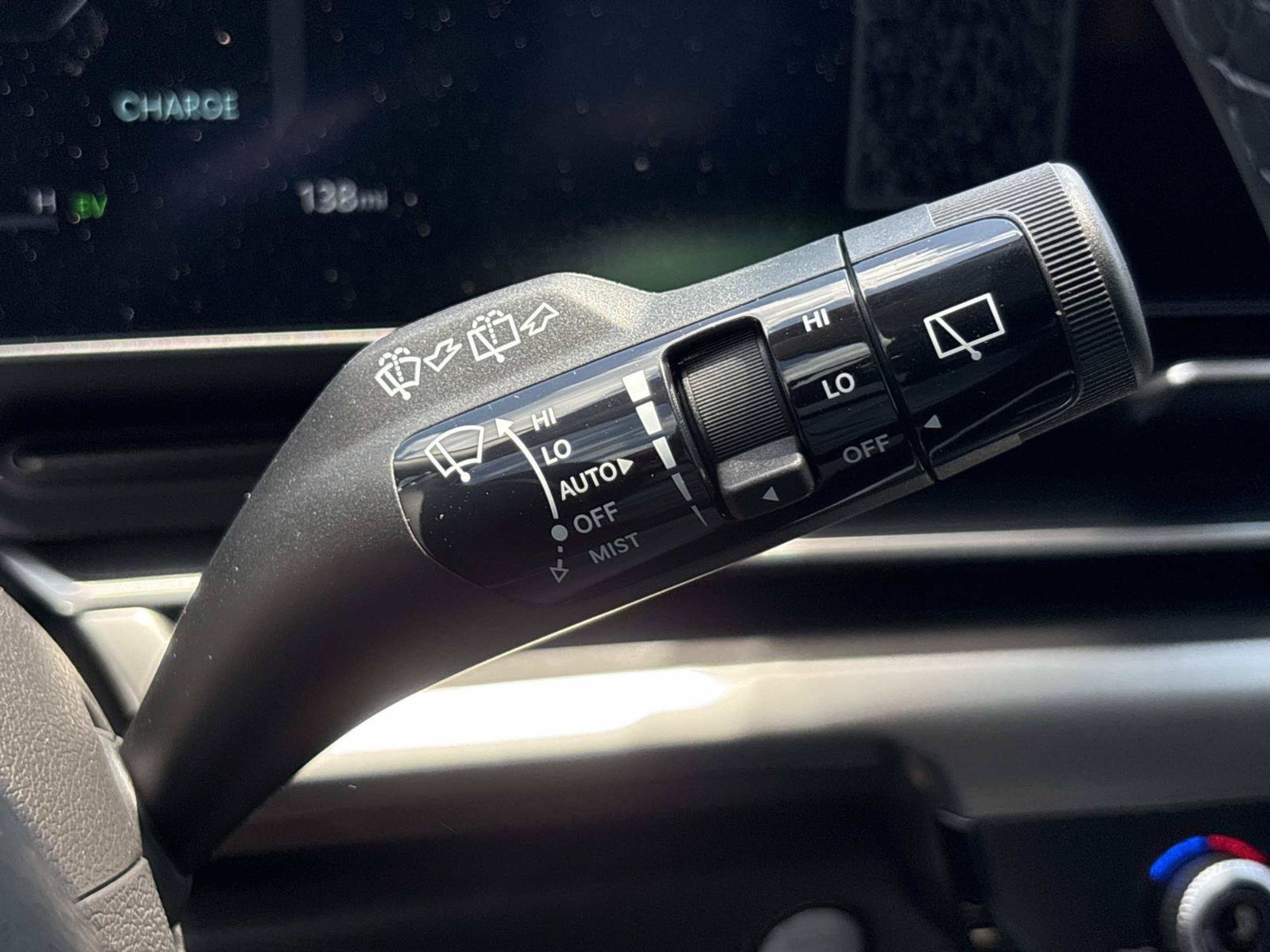 New 2026 Ceramic Silver Kia SX image 28