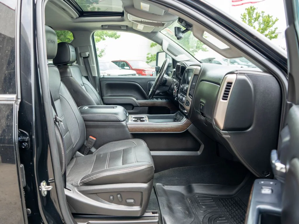 Used 2018 Black GMC Denali image 10