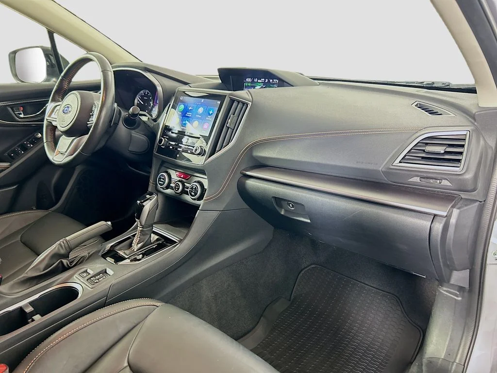 Used 2019 Ice Silver Metallic Subaru Limited image 28
