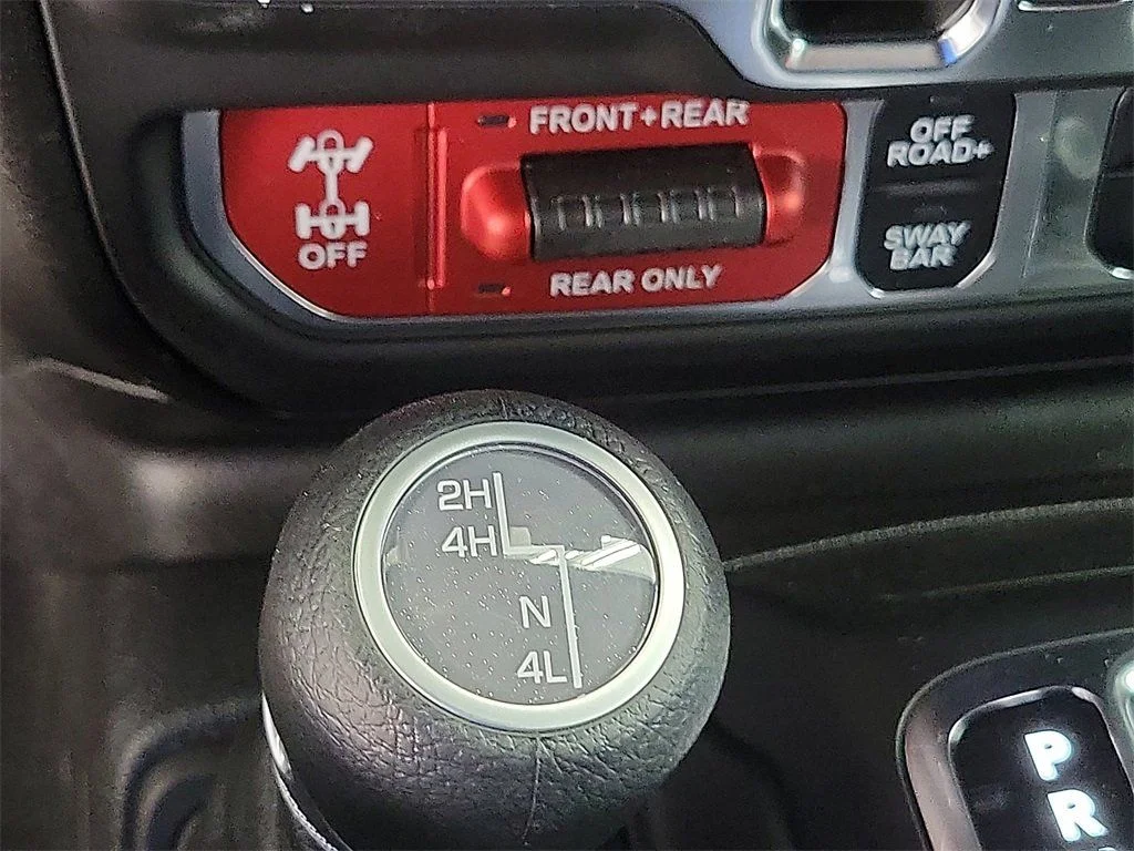 2025 Jeep Wrangler 4-Door Rubicon - Photo 10