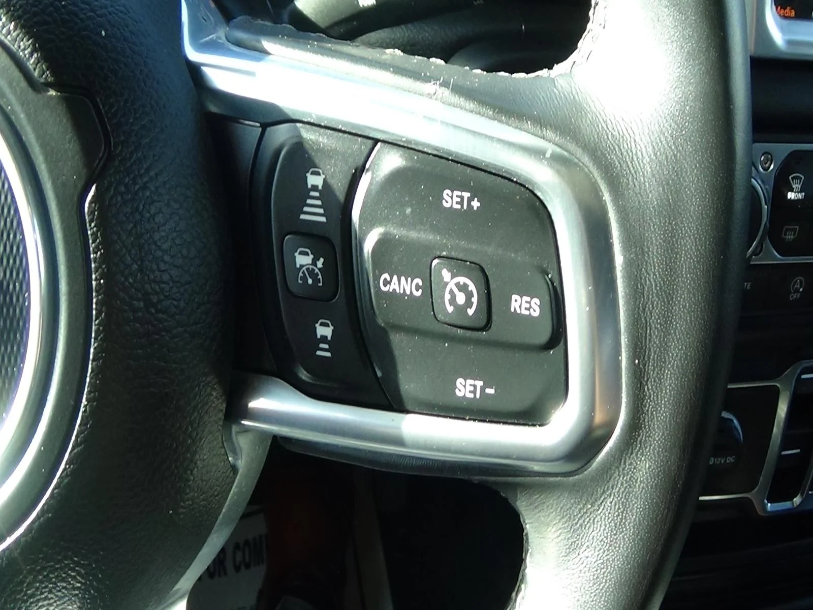 Used 2021 Hydro Blue Pearl Coat (pbj) Jeep Sahara Altitude image 20