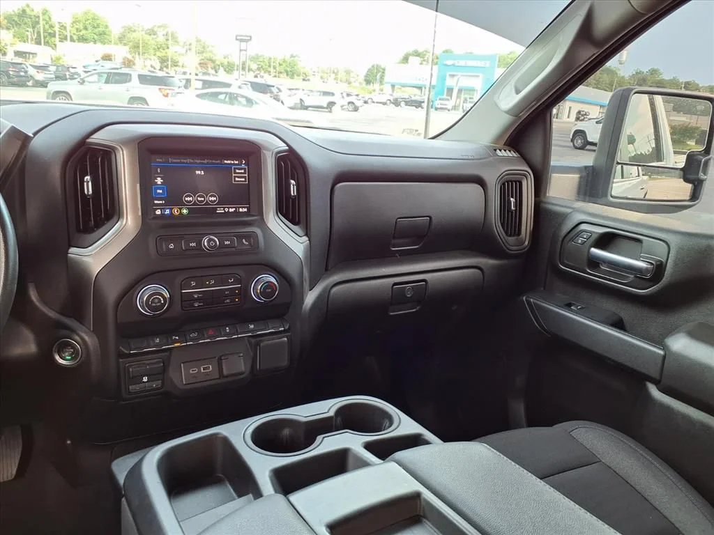 Used 2025 Summit White Chevrolet Custom image 25