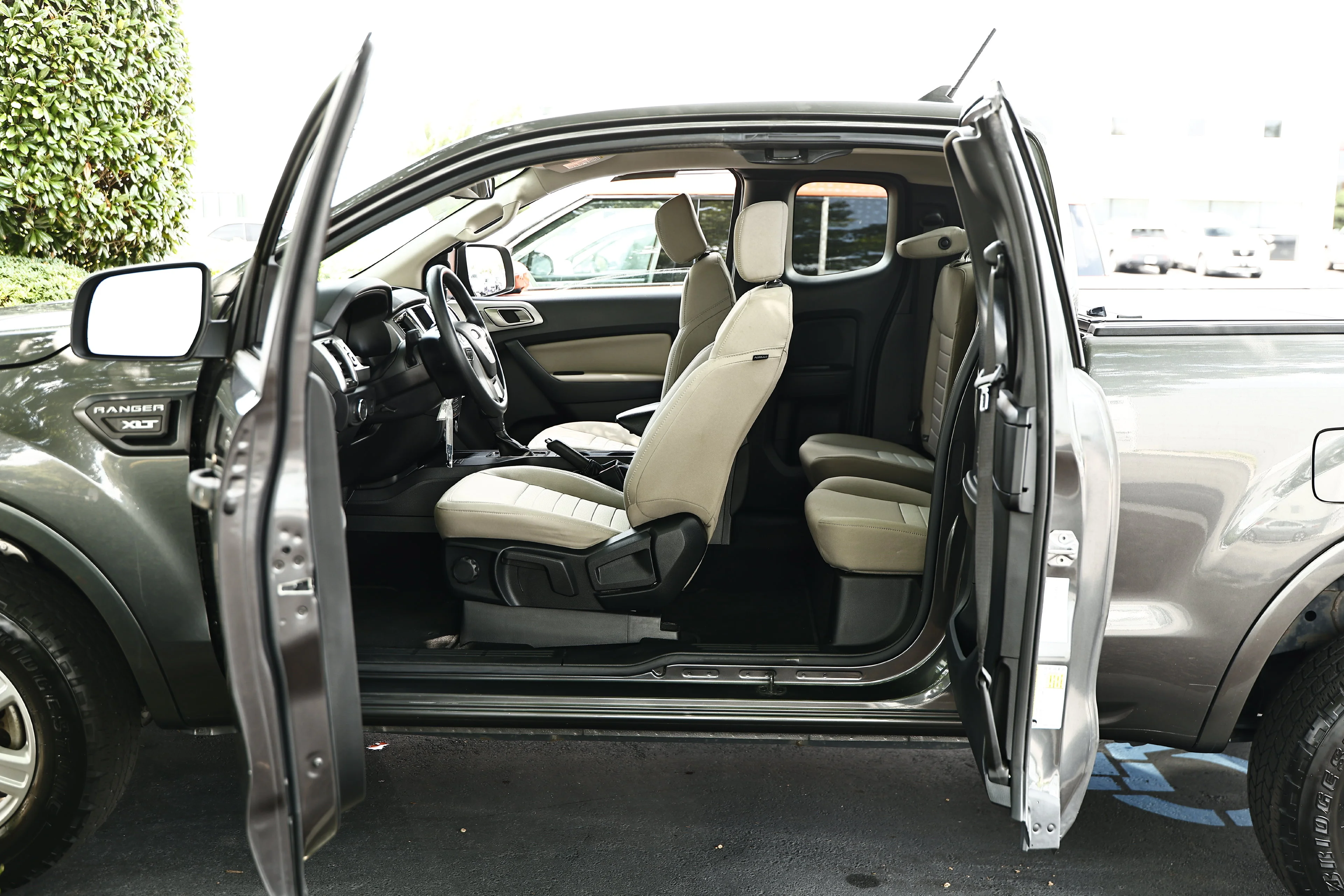 Used 2019 Magnetic Metallic Ford XLT image 23