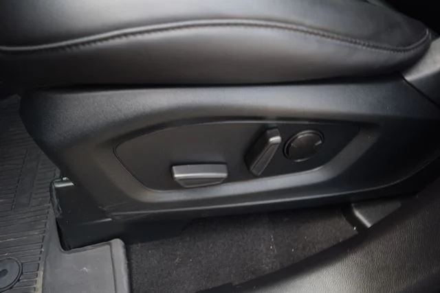 Used 2023 Black Ford XLT image 20