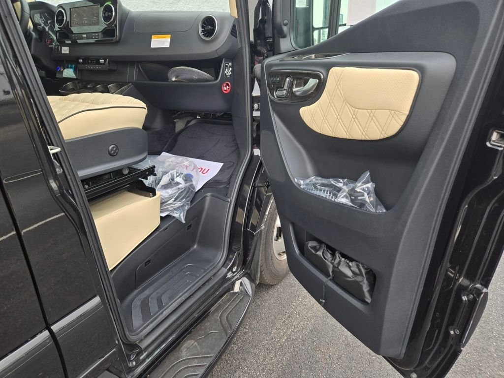 2024 Mercedes-Benz Sprinter Cargo Van Base - Photo 30