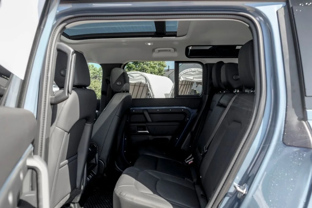New 2026 Tasman Blue Land Rover S image 16
