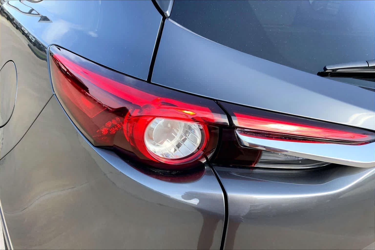 Used 2021 Machine Gray Metallic Mazda Signature image 28