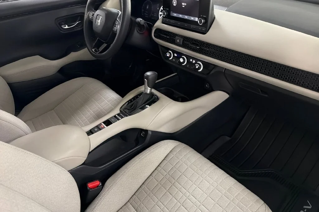 Used 2023  Honda LX image 20