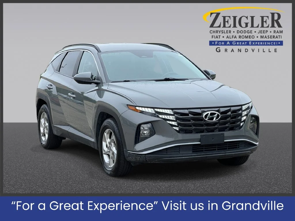 Used 2024 Gray Hyundai SEL image 1