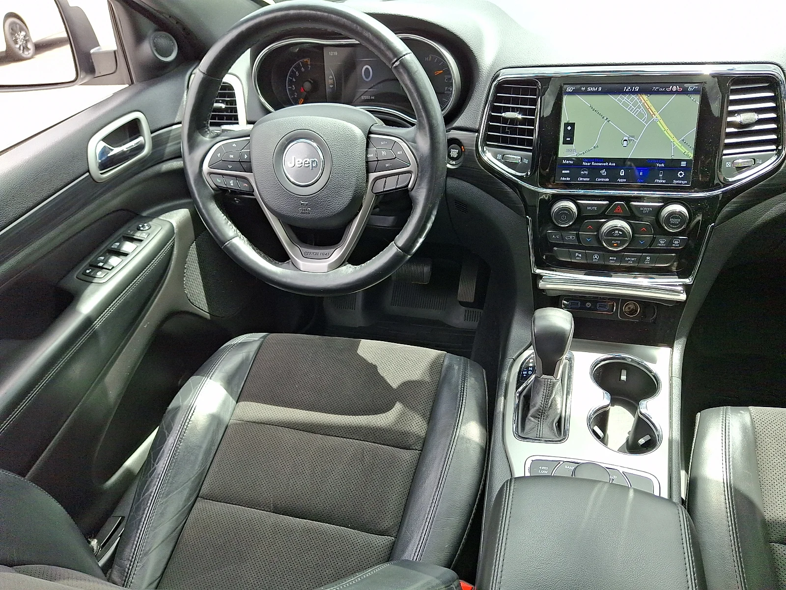 Certified Used 2020 White Jeep Laredo image 15