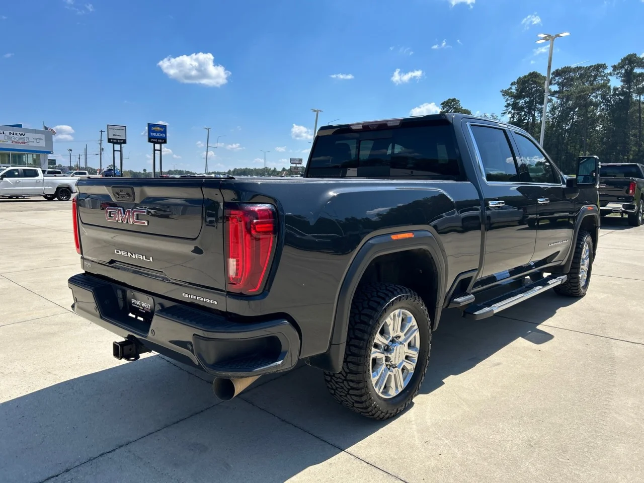 Used 2020 CARBON BLACK METALLIC GMC Denali image 3