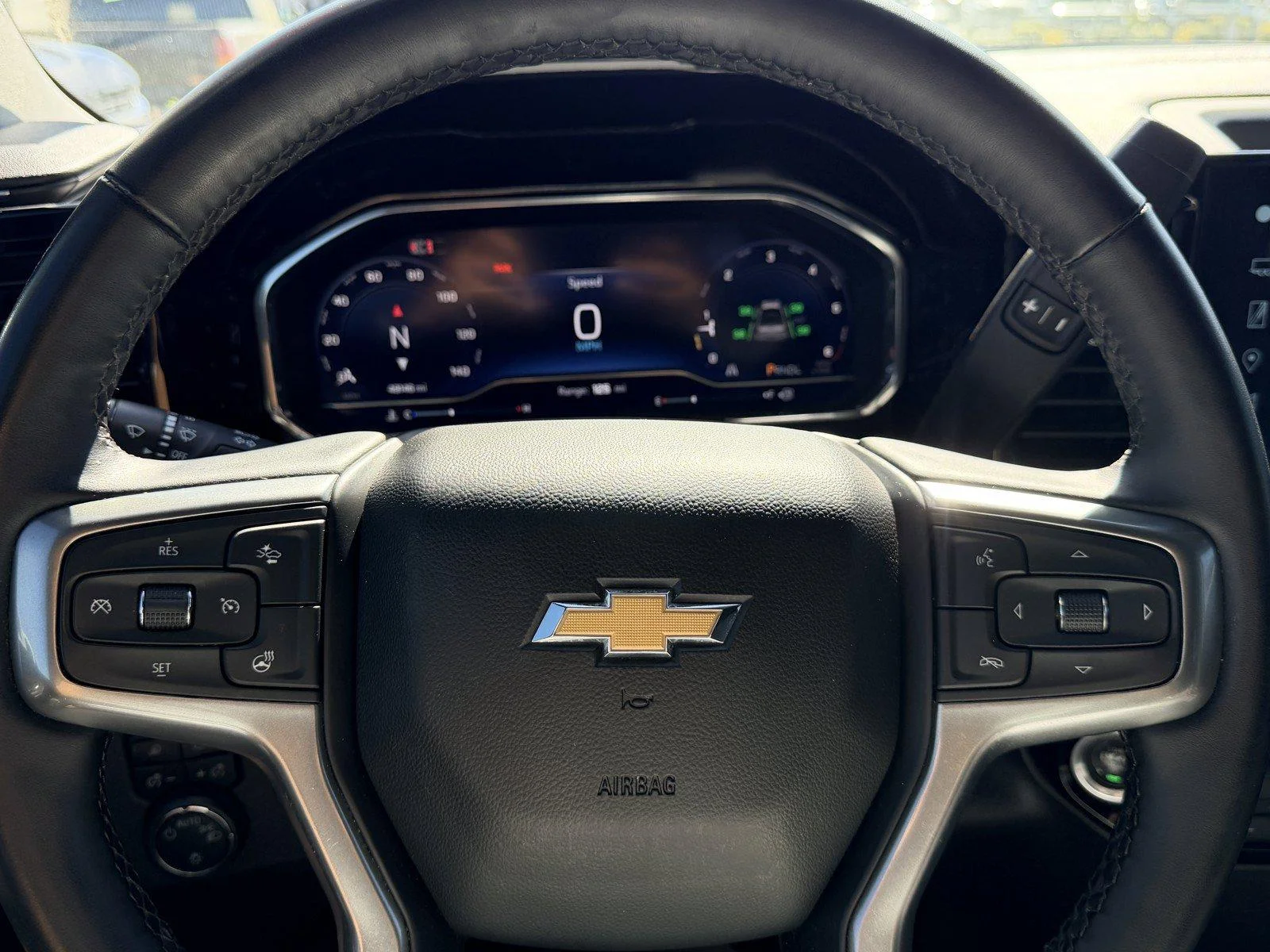 Used 2024 Summit White Chevrolet LT image 25