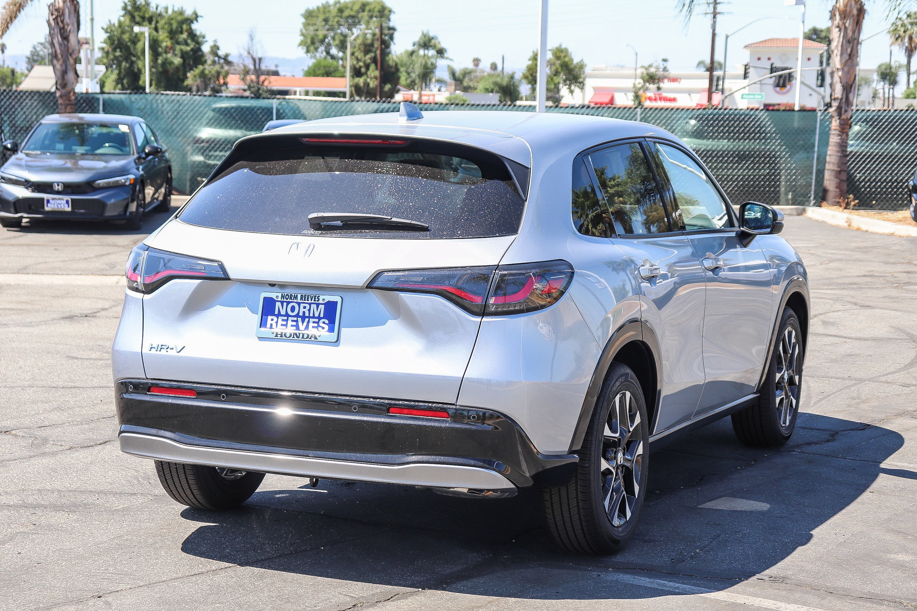 New 2027 Solar Silver Metallic Honda EX-L AWD CVT image 9