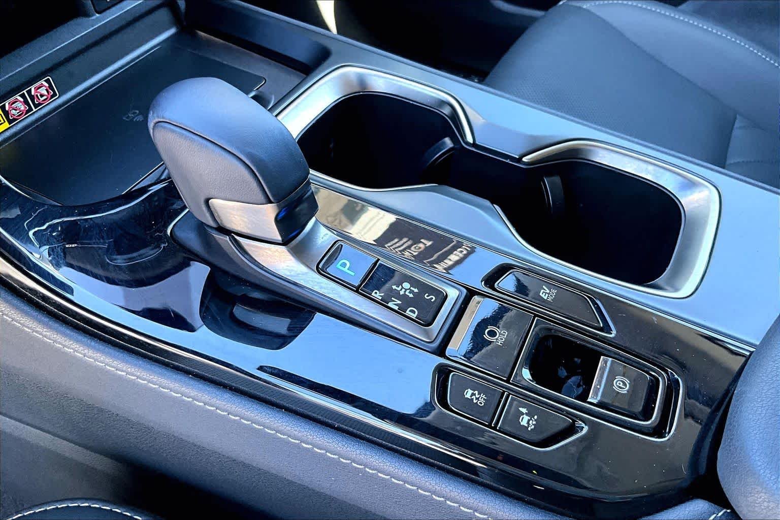 Certified Used 2026 ULTRA WHITE Lexus Luxury image 15