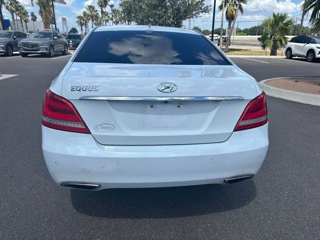 Used 2015 White Hyundai Ultimate image 5