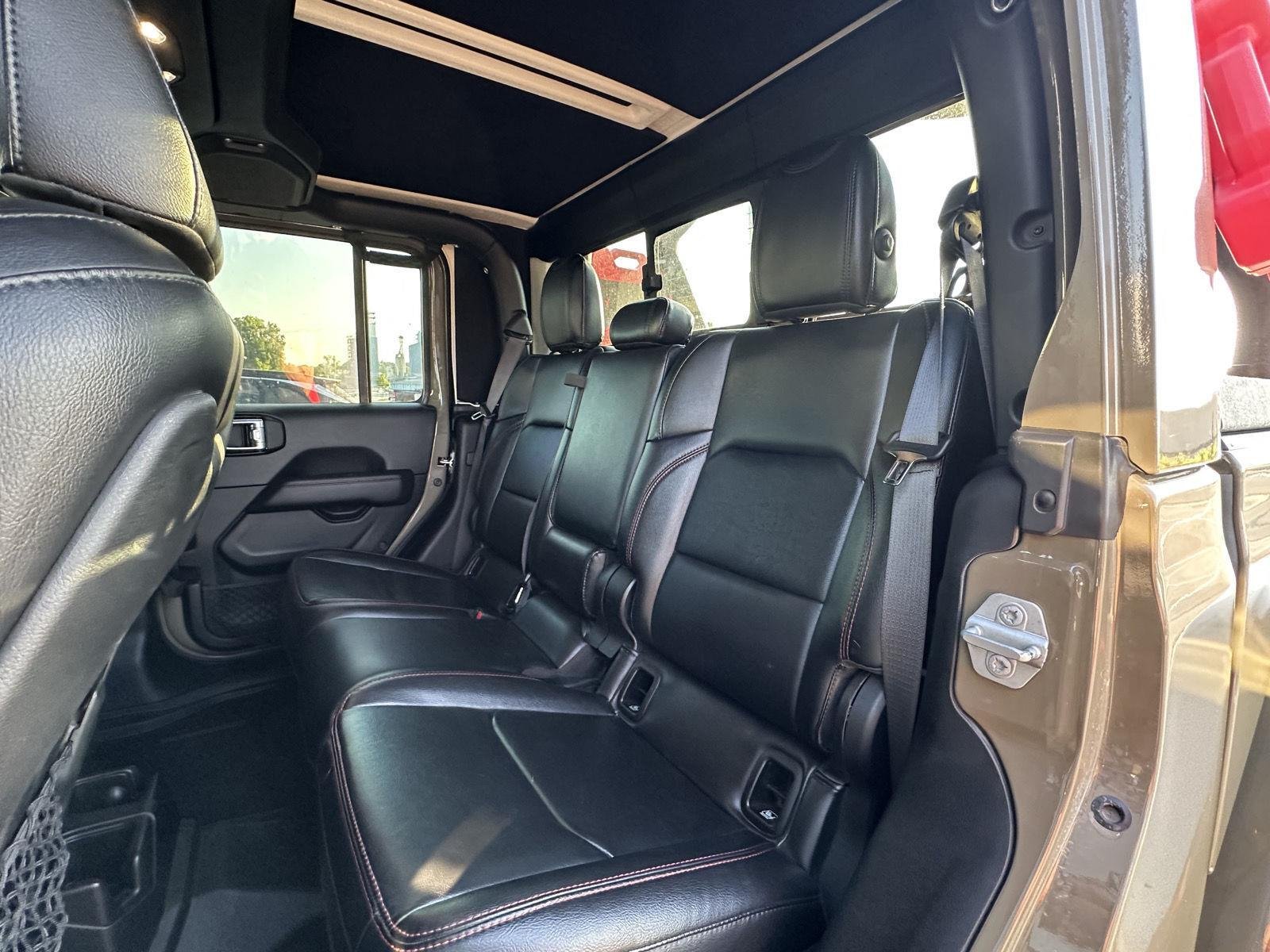 Used 2020 Gator Clearcoat Jeep Rubicon image 8