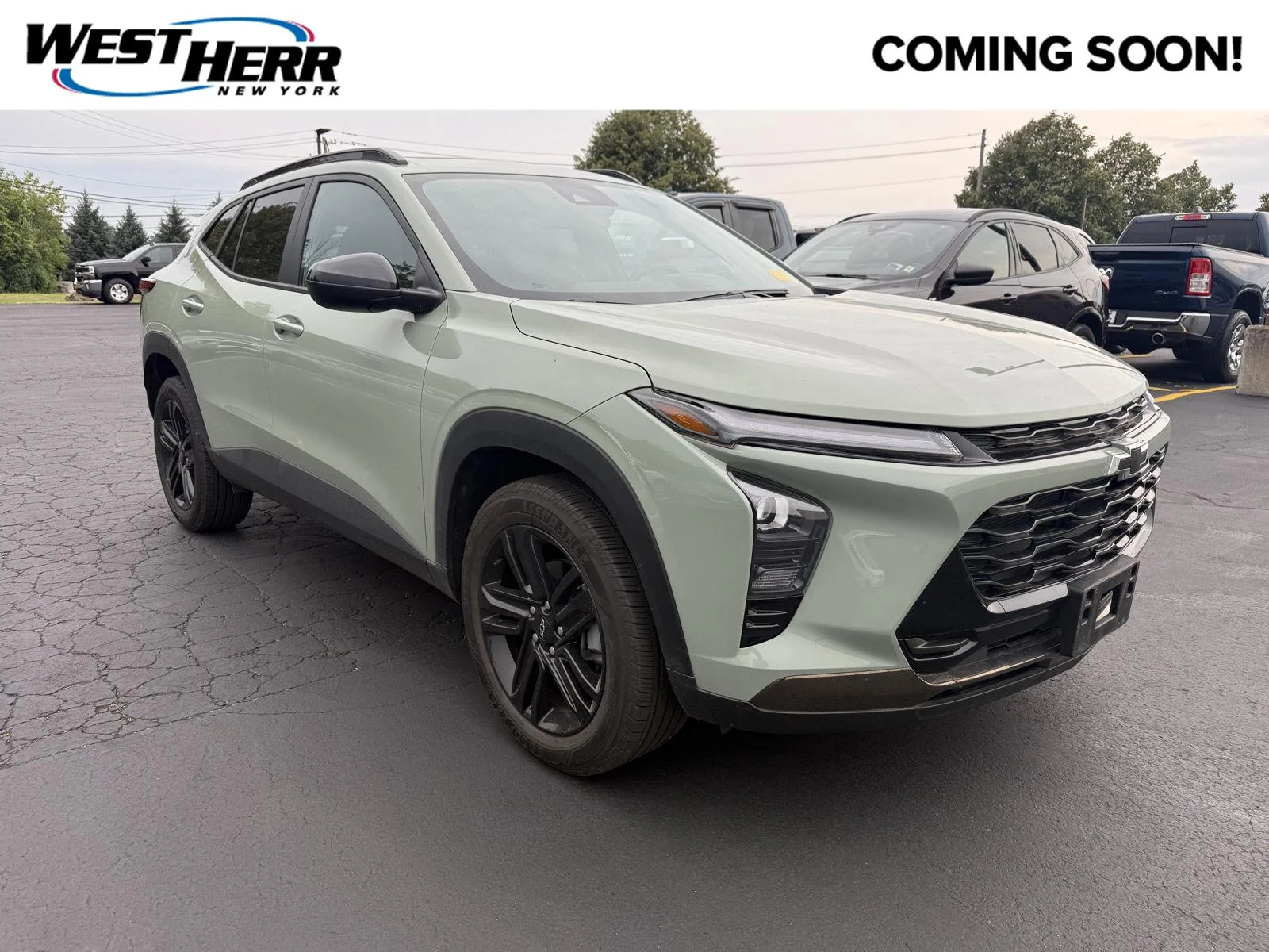 Used 2025 Cacti Green Chevrolet ACTIV image 1