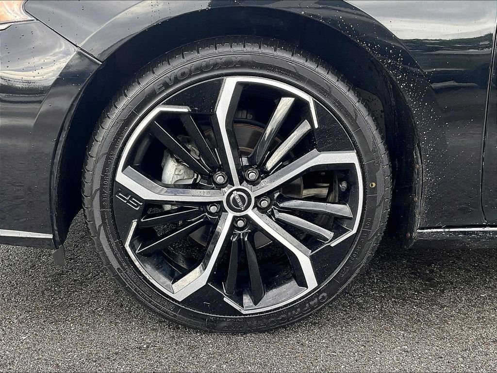 Used 2024 Black Nissan 2.5 SR image 22