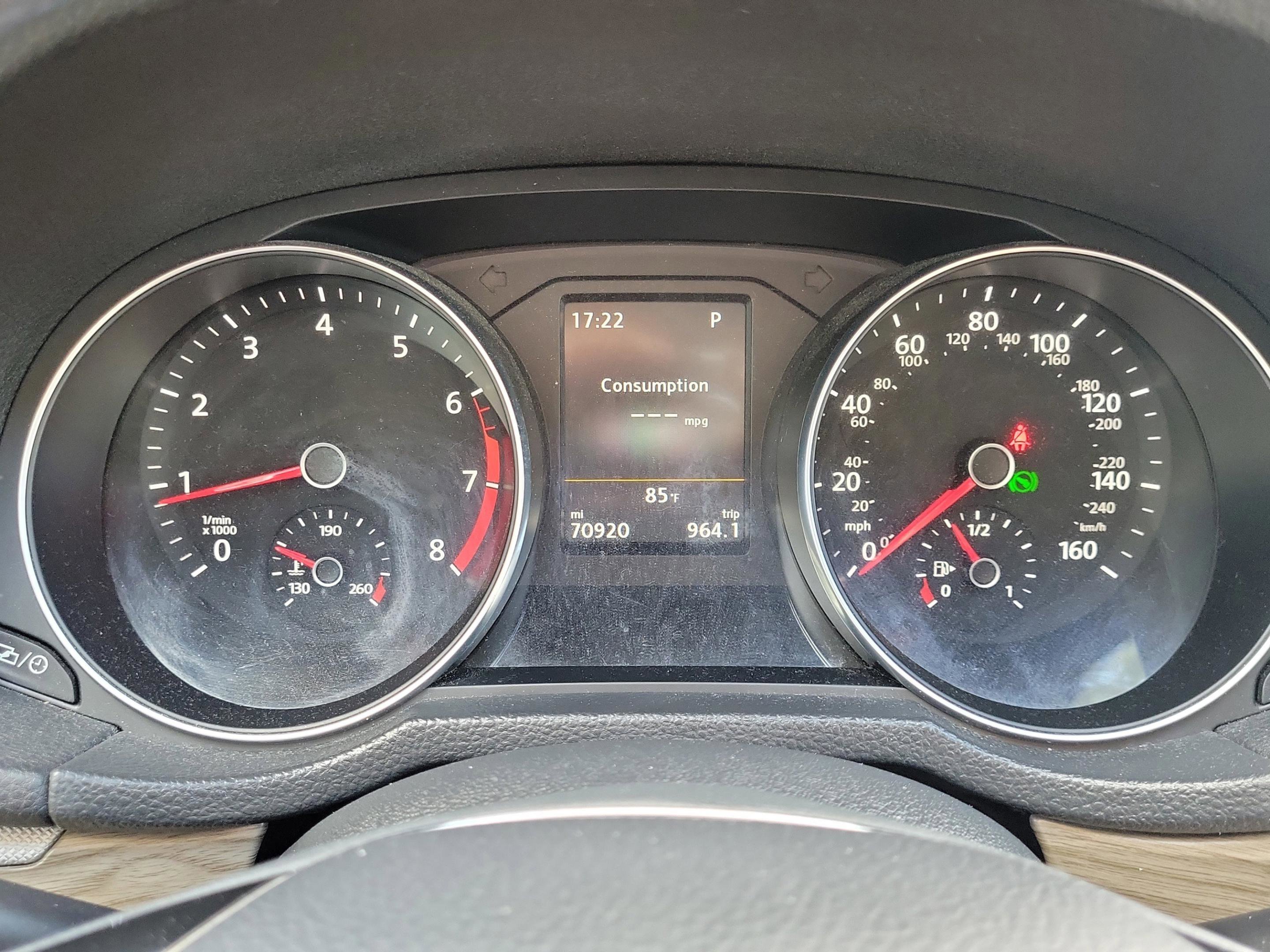 Used 2017  Volkswagen 1.8T SE w/Technology image 17