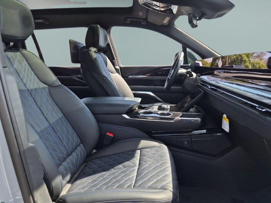 2026 Cadillac Escalade IQL Sport - Photo 28