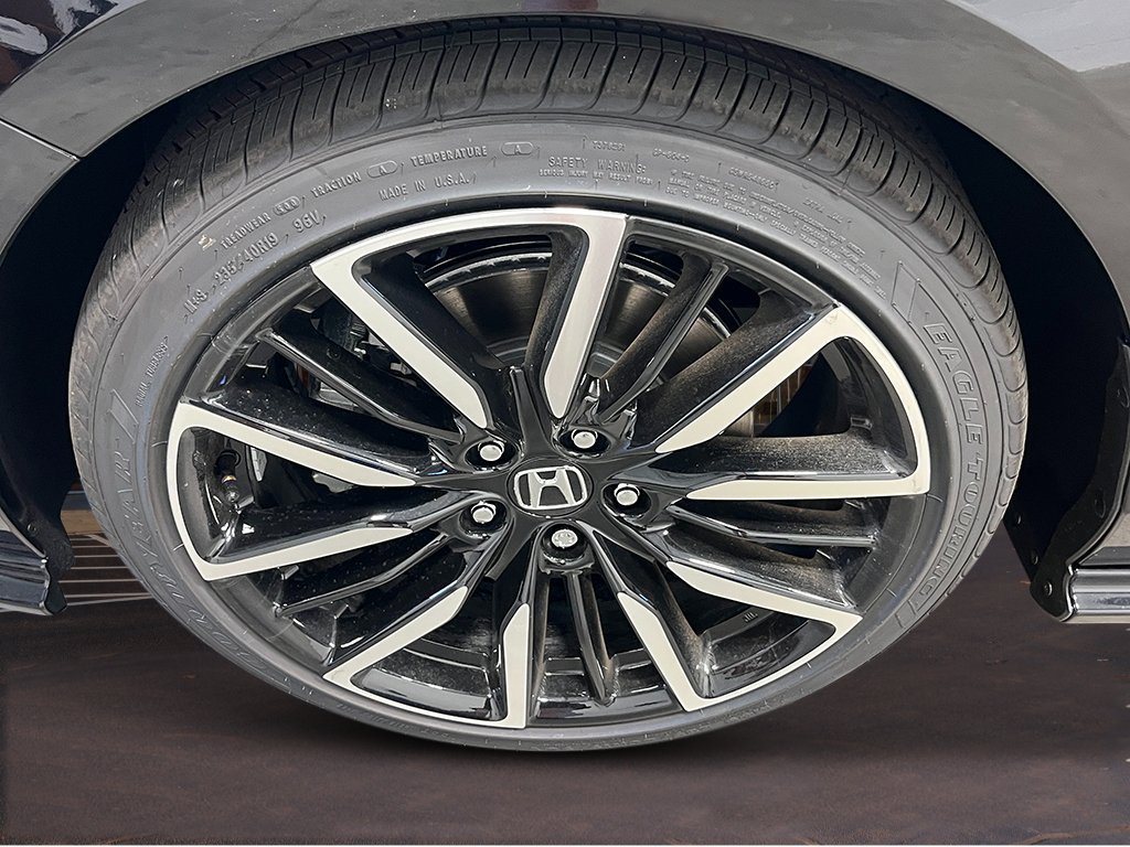 New 2026 Crystal Black Pearl Honda Touring image 11