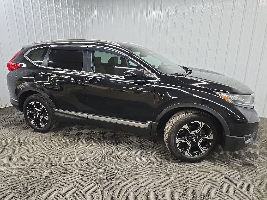 Used 2018 Crystal Black Pearl Honda Touring image 1
