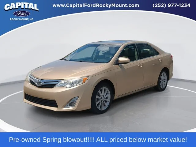 Used 2012 Beige Toyota XLE image 1