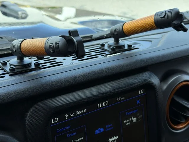 Used 2020 Black Jeep Mojave image 27