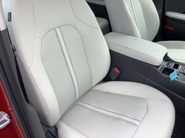 2025 Hyundai Sonata SE - Photo 9
