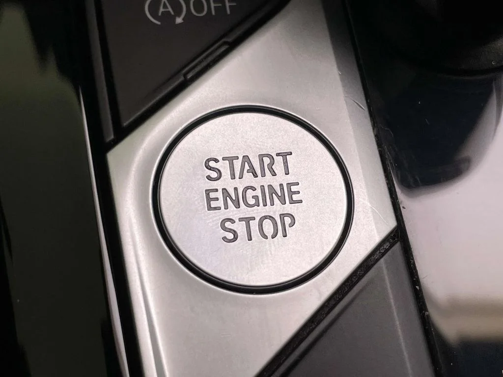 Used 2023 Gray BMW xDrive30i image 39