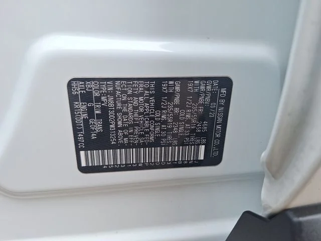 Used 2023 White Nissan Platinum image 30