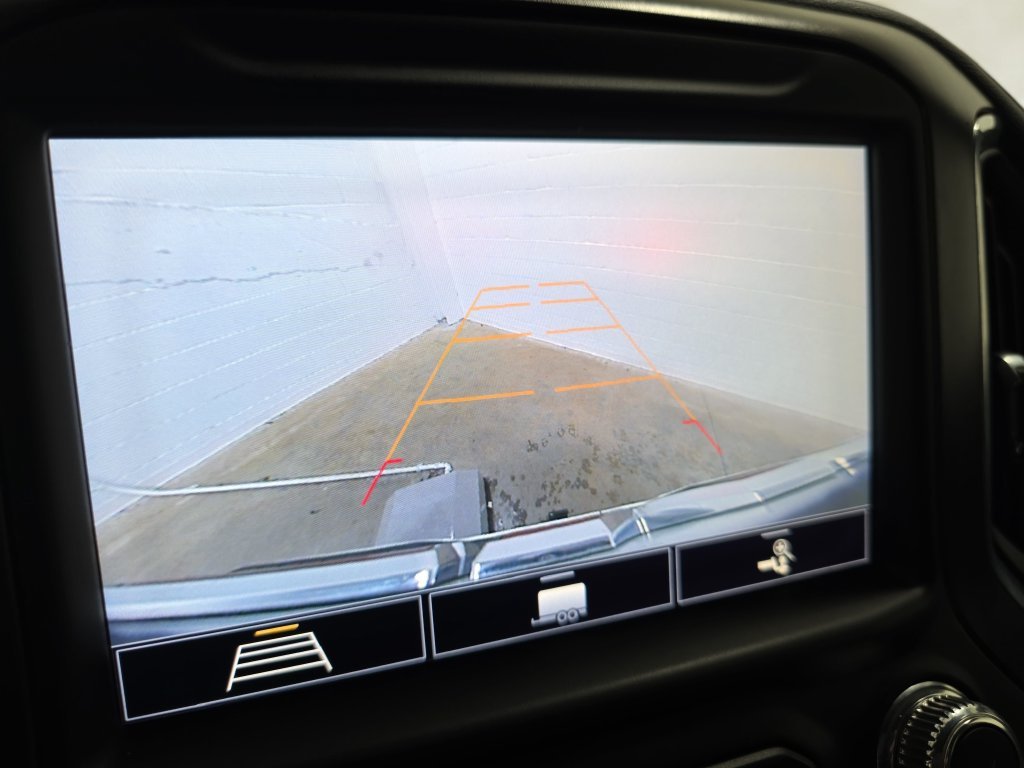 Used 2020 Summit White GMC AT4 image 23