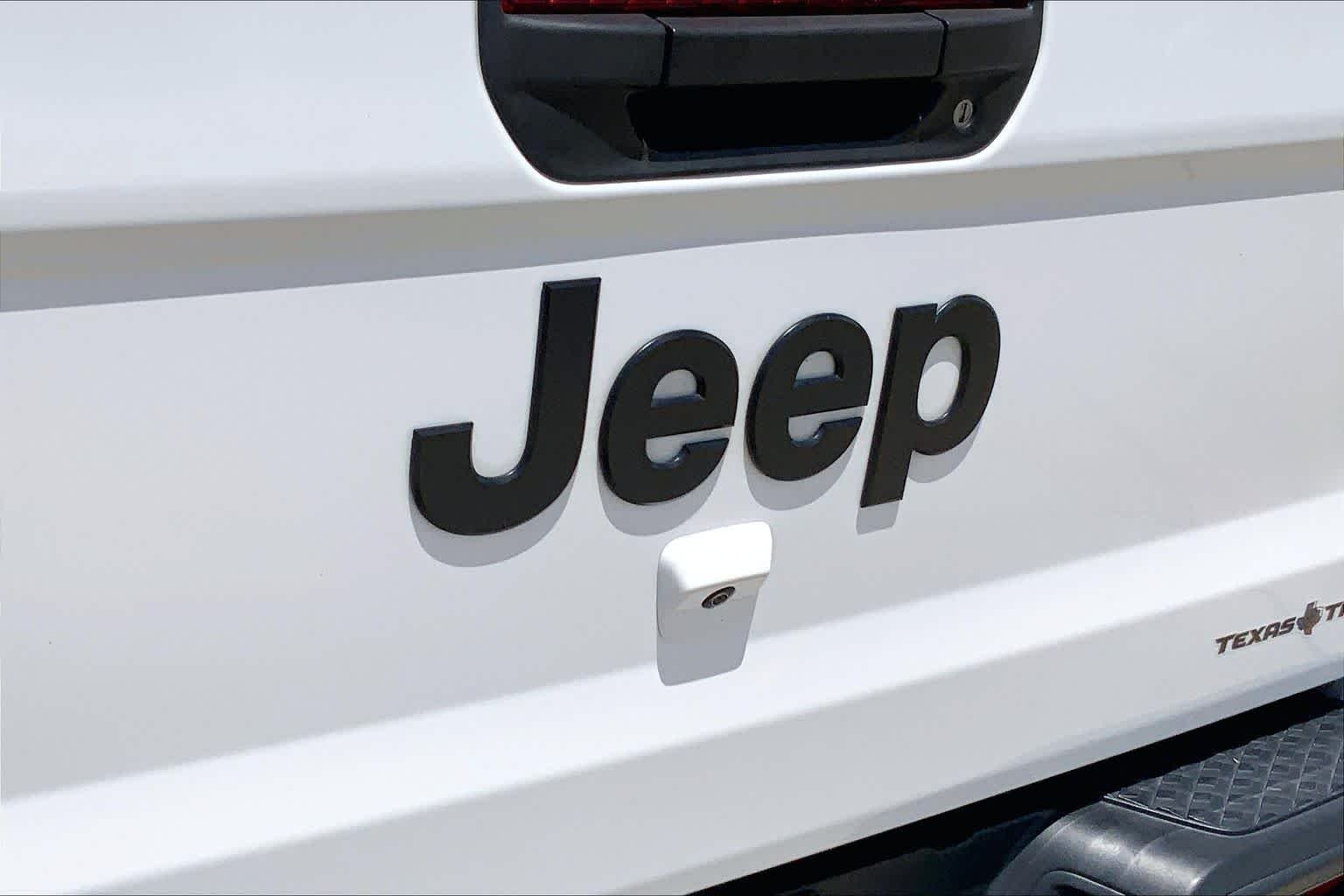 Used 2024 Bright White Clearcoat Jeep Texas Trail image 29