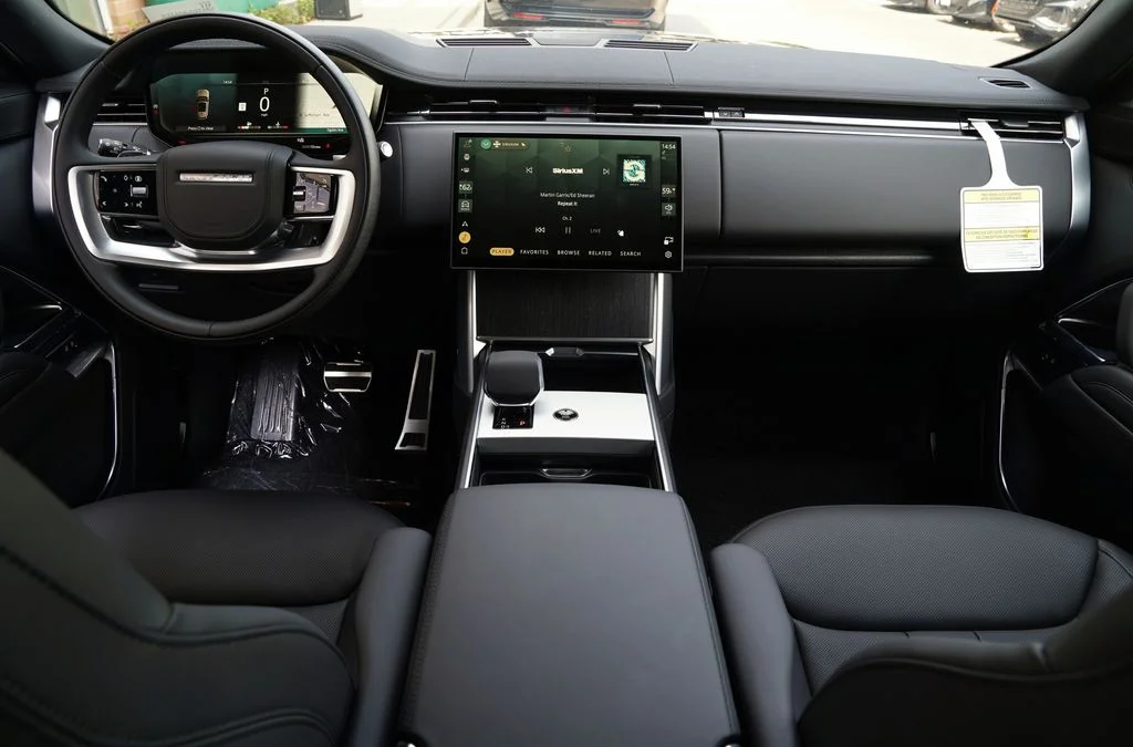 New 2026 Constellation Blue Ultra Metallic Gloss Land Rover SE image 9