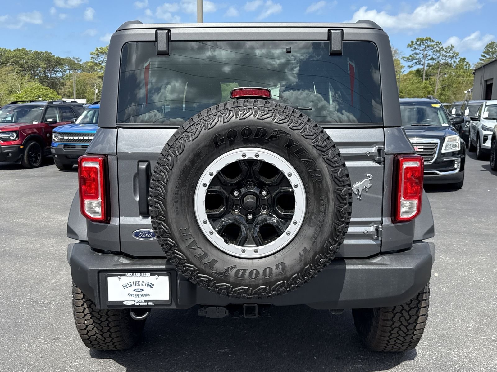 2025 Ford Bronco 2-Door Base