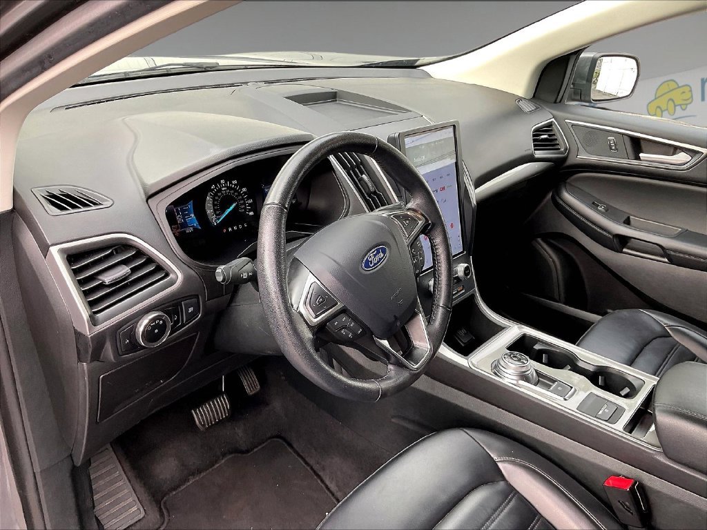 Used 2024 Gray Ford SEL image 8