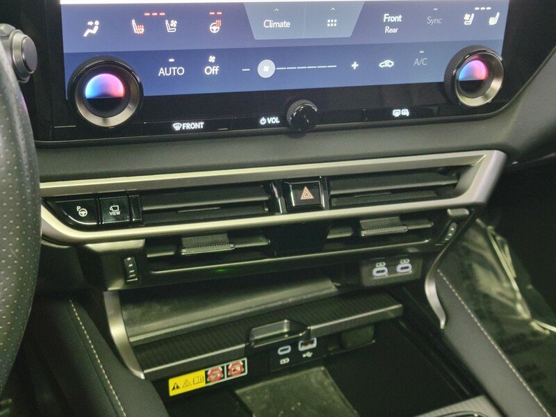 2023 Lexus RX 350 - Photo 24