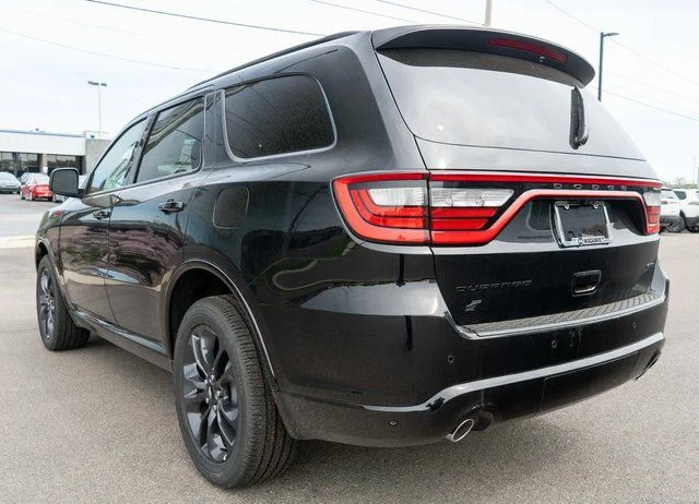 New 2026 Diamond Black Clear-Coat Exterior Paint Dodge GT image 7