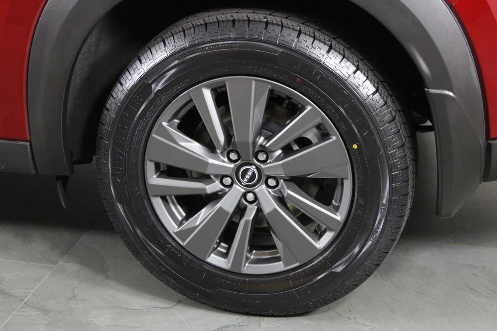 2024 Nissan Pathfinder SV - Photo 15