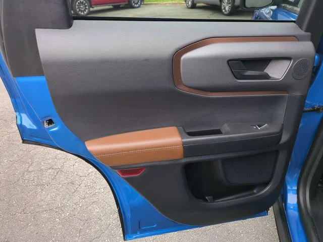 Used 2022 Blue Ford Badlands image 27