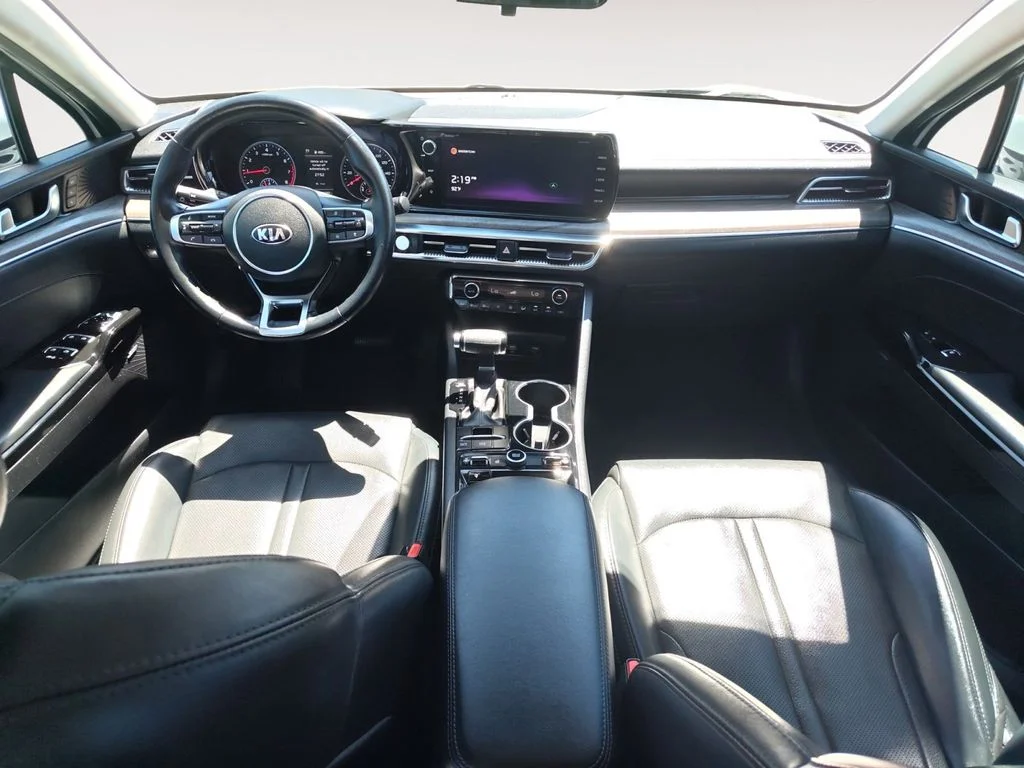 Used 2021 White Kia EX image 10