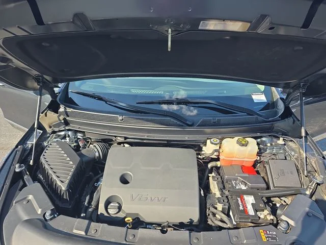 Used 2018 Gray Buick Premium Group image 32