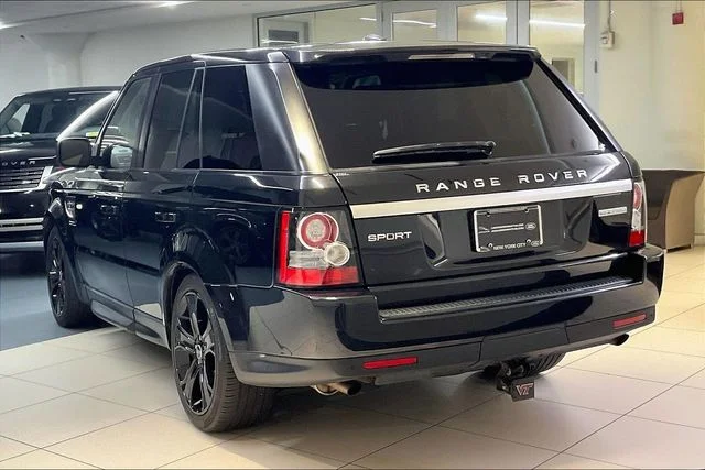 Used 2012 Black Land Rover HSE image 16